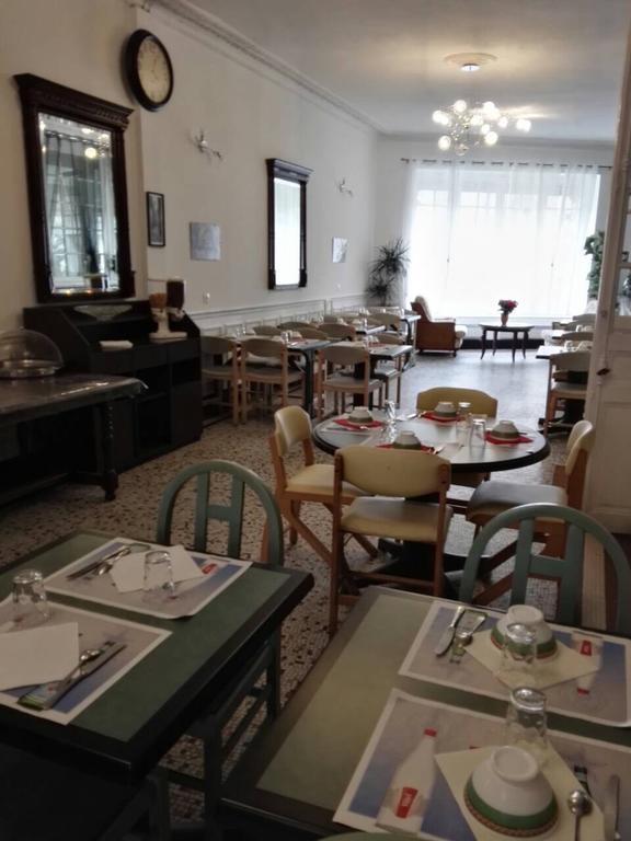 Hotel Nice Flore Vichy Exterior foto