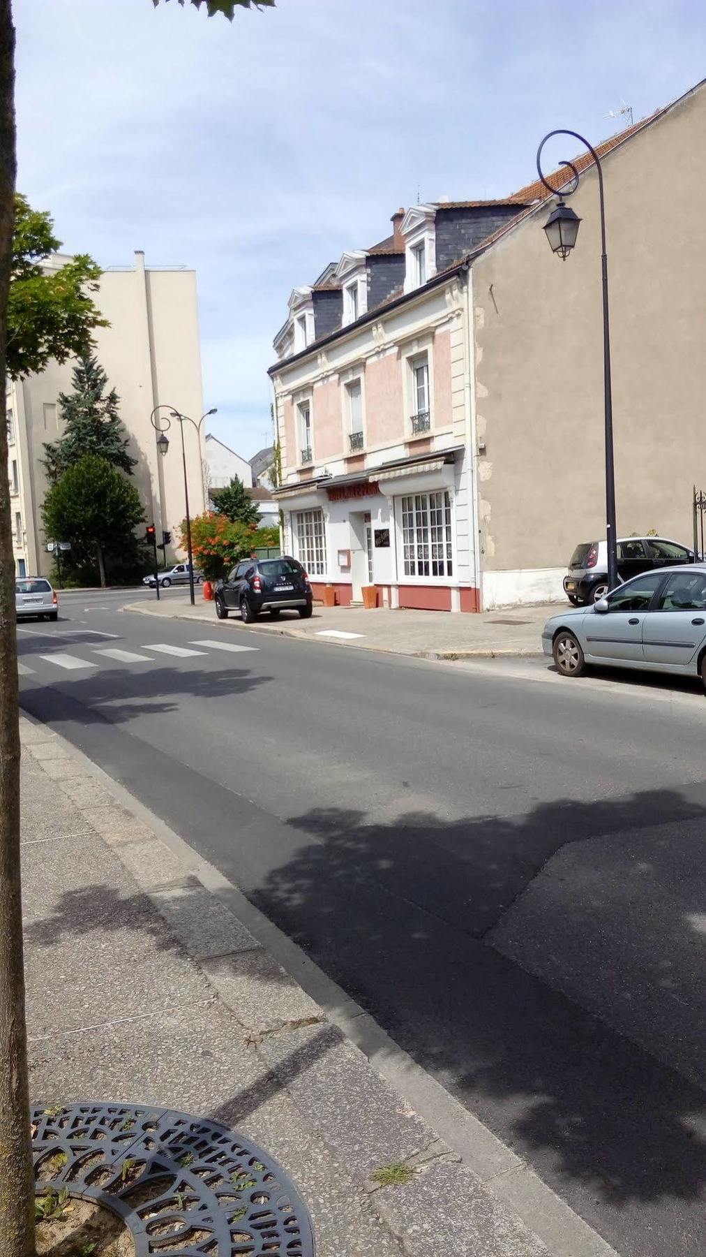 Hotel Nice Flore Vichy Exterior foto