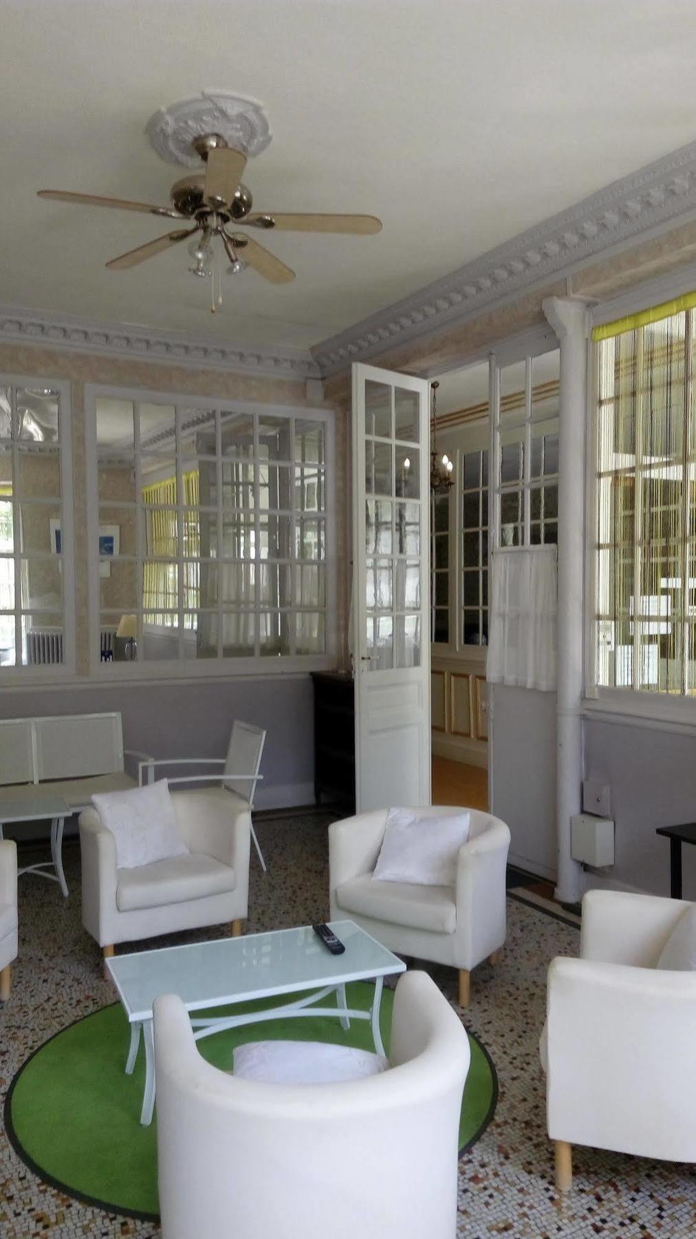 Hotel Nice Flore Vichy Exterior foto